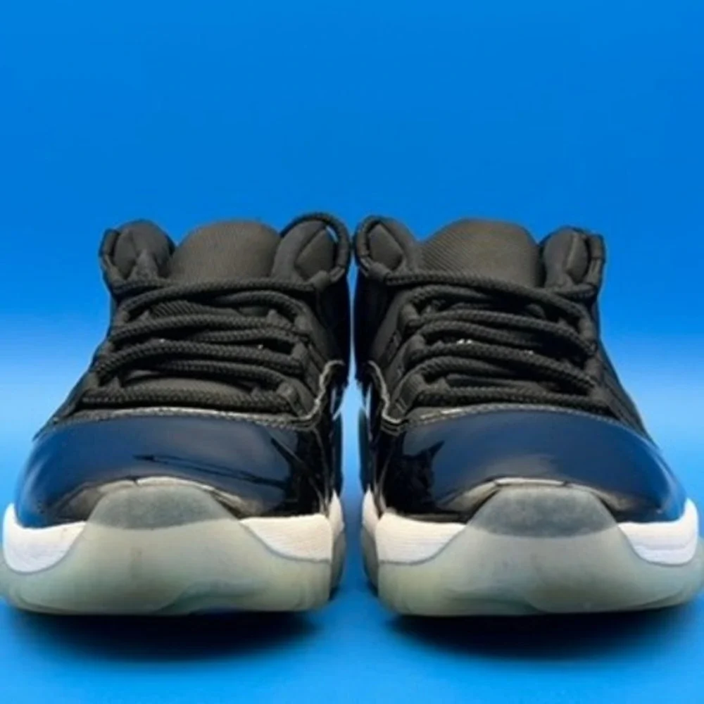 Jordan 11 Retro Low Space Jam Black Varsity Royal FV5104-004 Size 9 10.5W